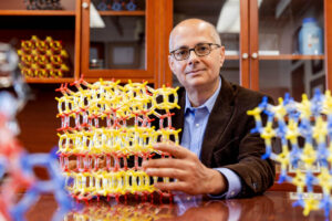 Dr. Omar Yaghi: Um Orgulho para a Ciência Árabe e para os EAU